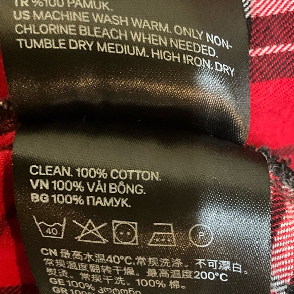 H & M Divided Cropped Flannel Shirt. Size 8 - Picture 9 of 9